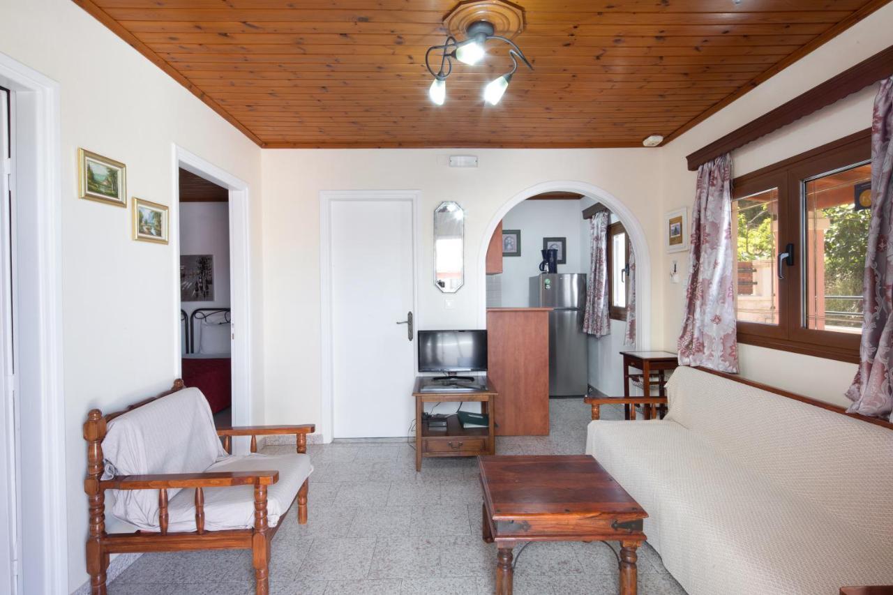 Amalia Cottages Агиос-Гордиос Экстерьер фото