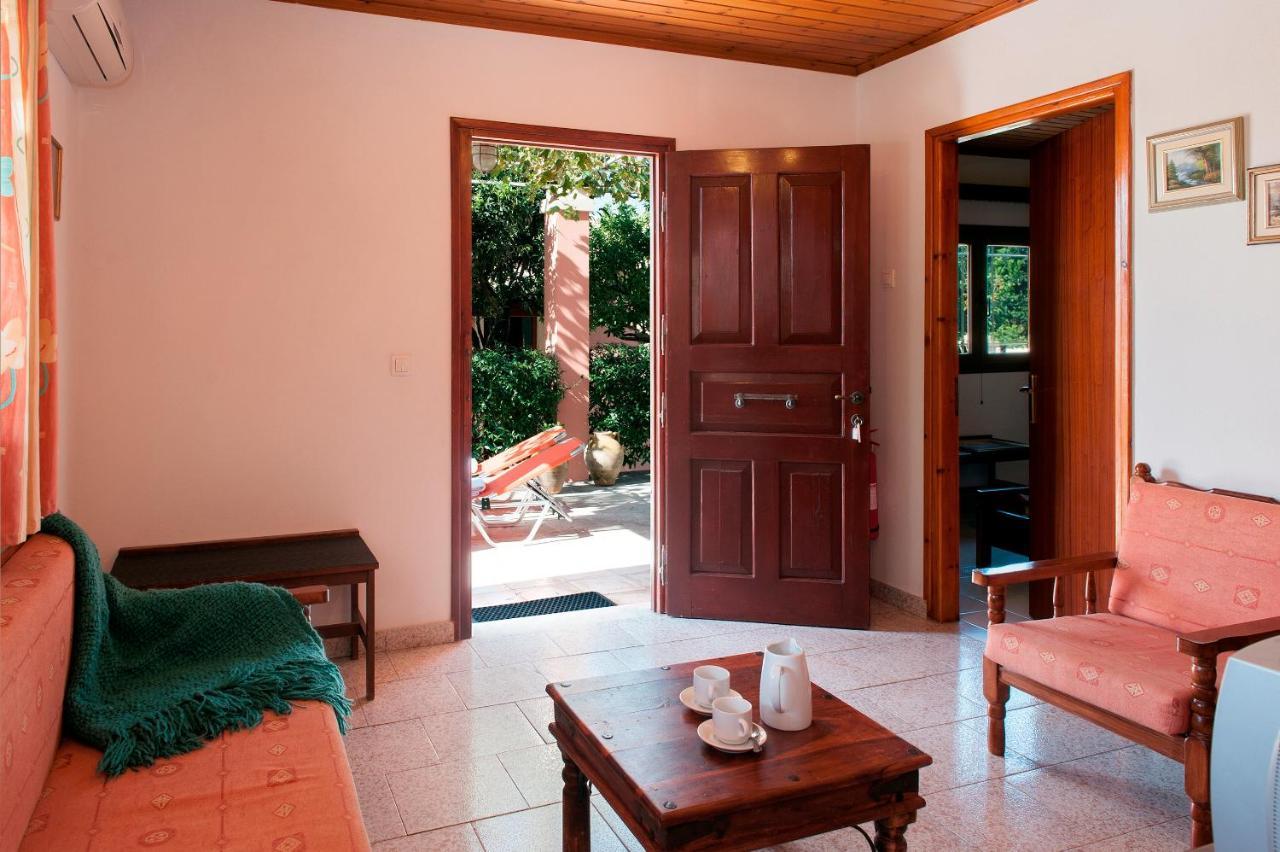Amalia Cottages Агиос-Гордиос Экстерьер фото